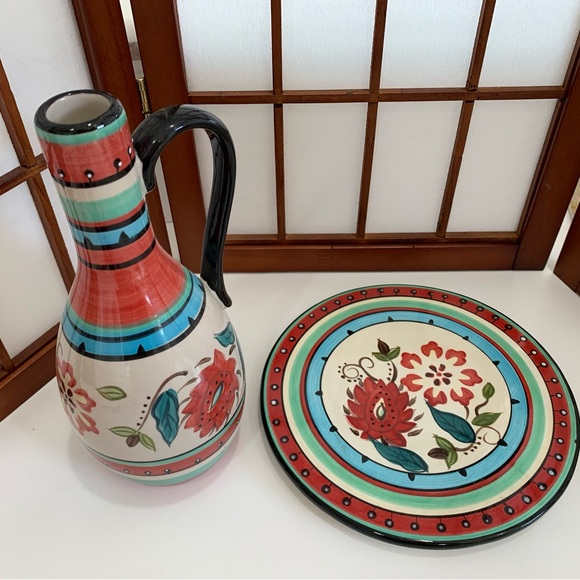 Oil/Vinegar Cruet Like New Pour Spout missing. Multi-color Hand Painted &Crafted - Picture 3 of 3